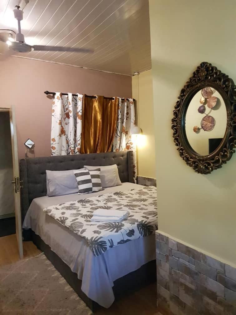 Nana Adu Guest House Koforidua Екстериор снимка